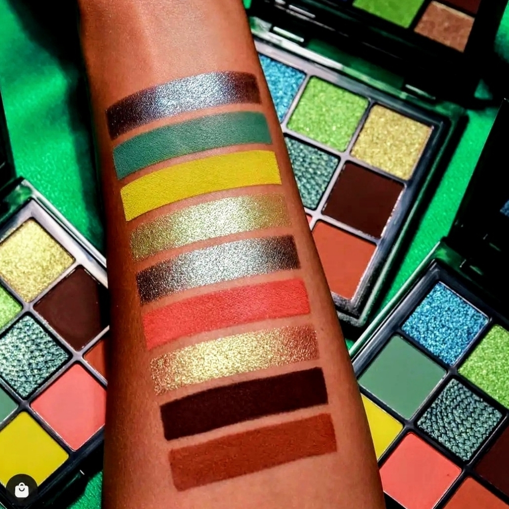Huda Beauty Wild "Python" Kit - Picture 2 of 9